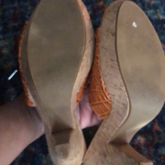 Shoes - Picture 3 of 4